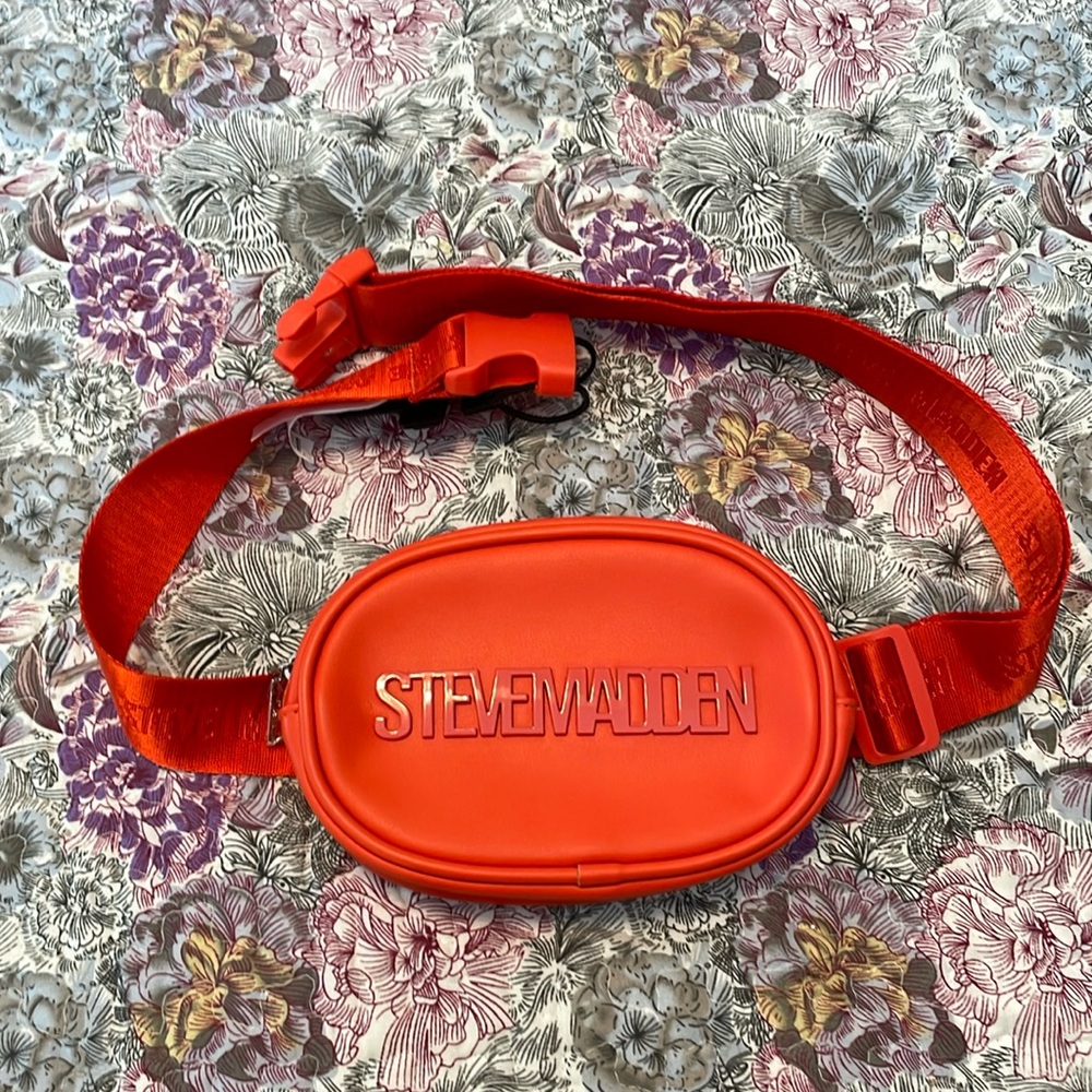 Steve Madden Belt Bag-NWT